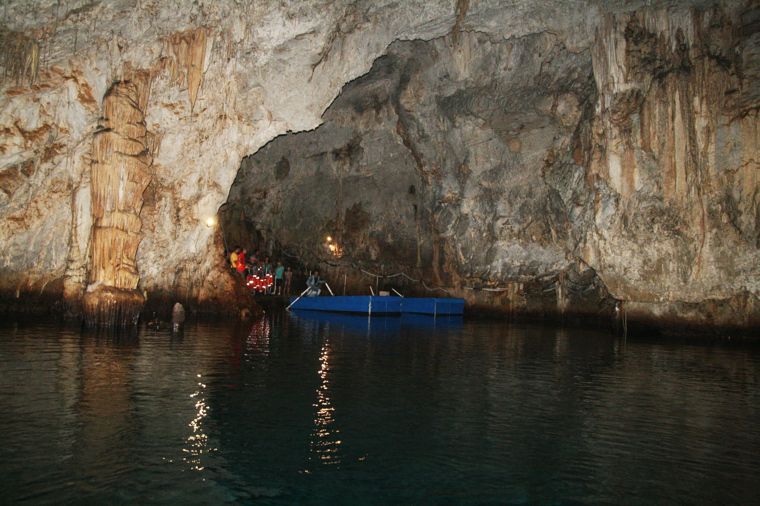 Grotta Dello Smeraldo