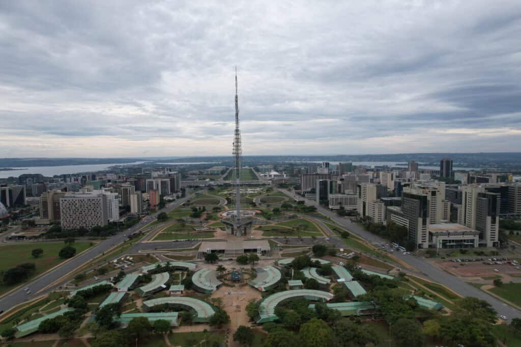 Monumental Axis