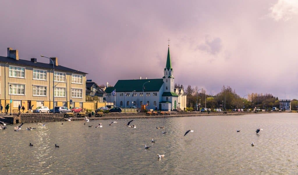 Lake Tjornin