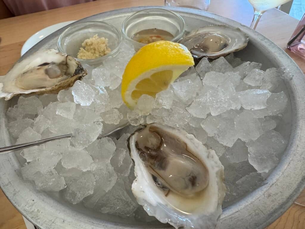 Little Em's Oyster Bar