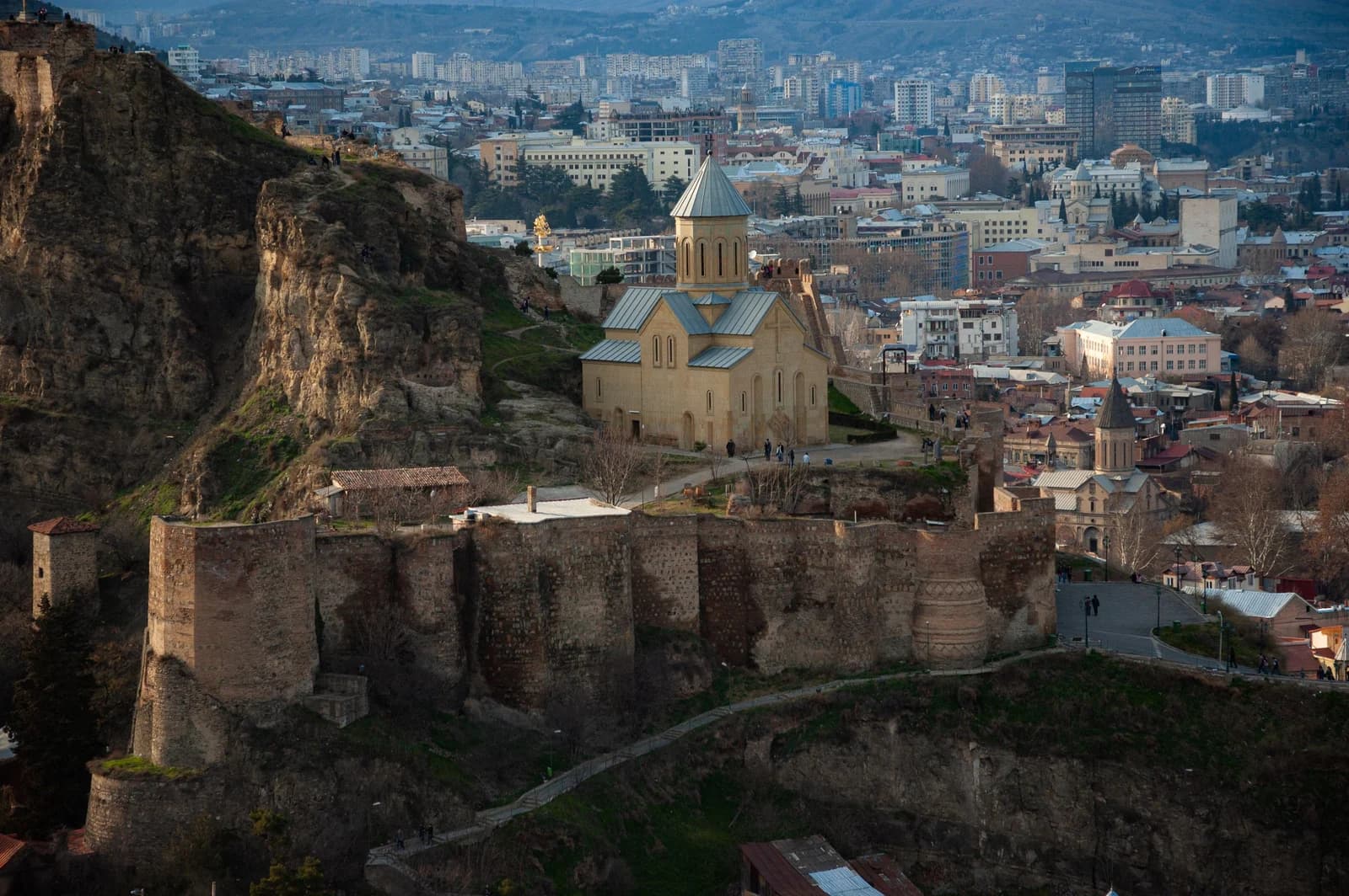 No Deposit Car Rental at Tbilisi Airport: What to Know