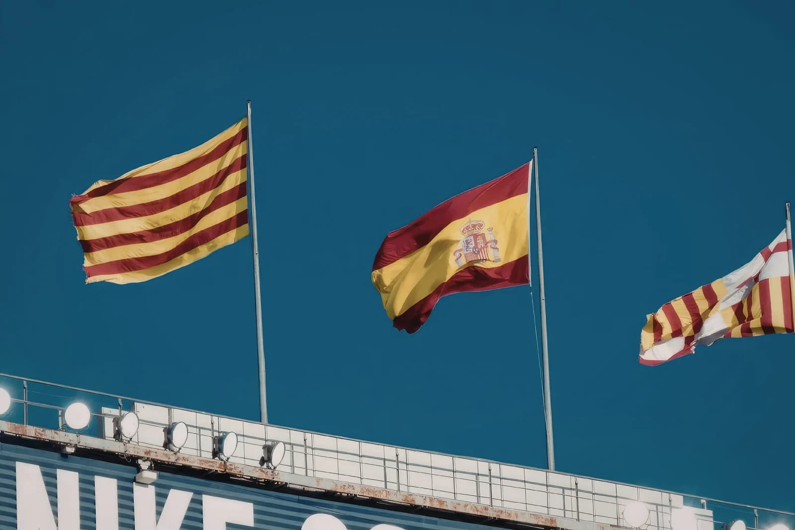 How Do I Move to Spain? Using a Relocation Service