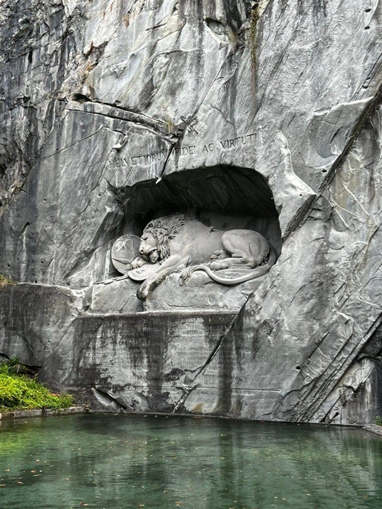 Lion Monument
