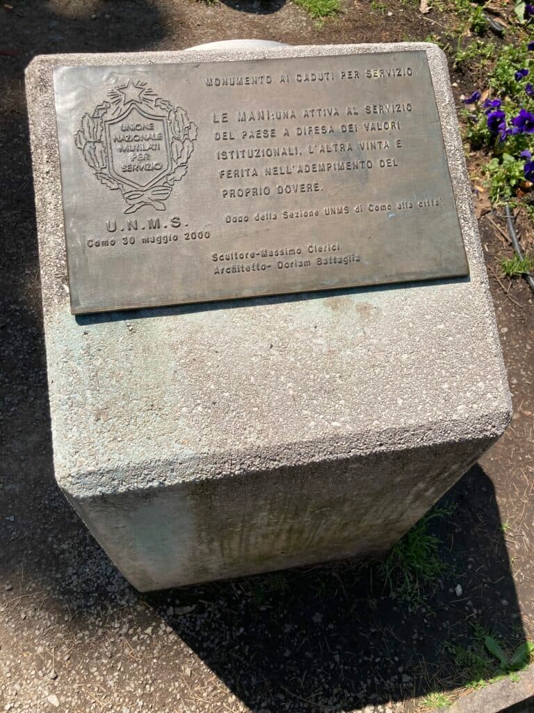 Monumento Le Mani – Como