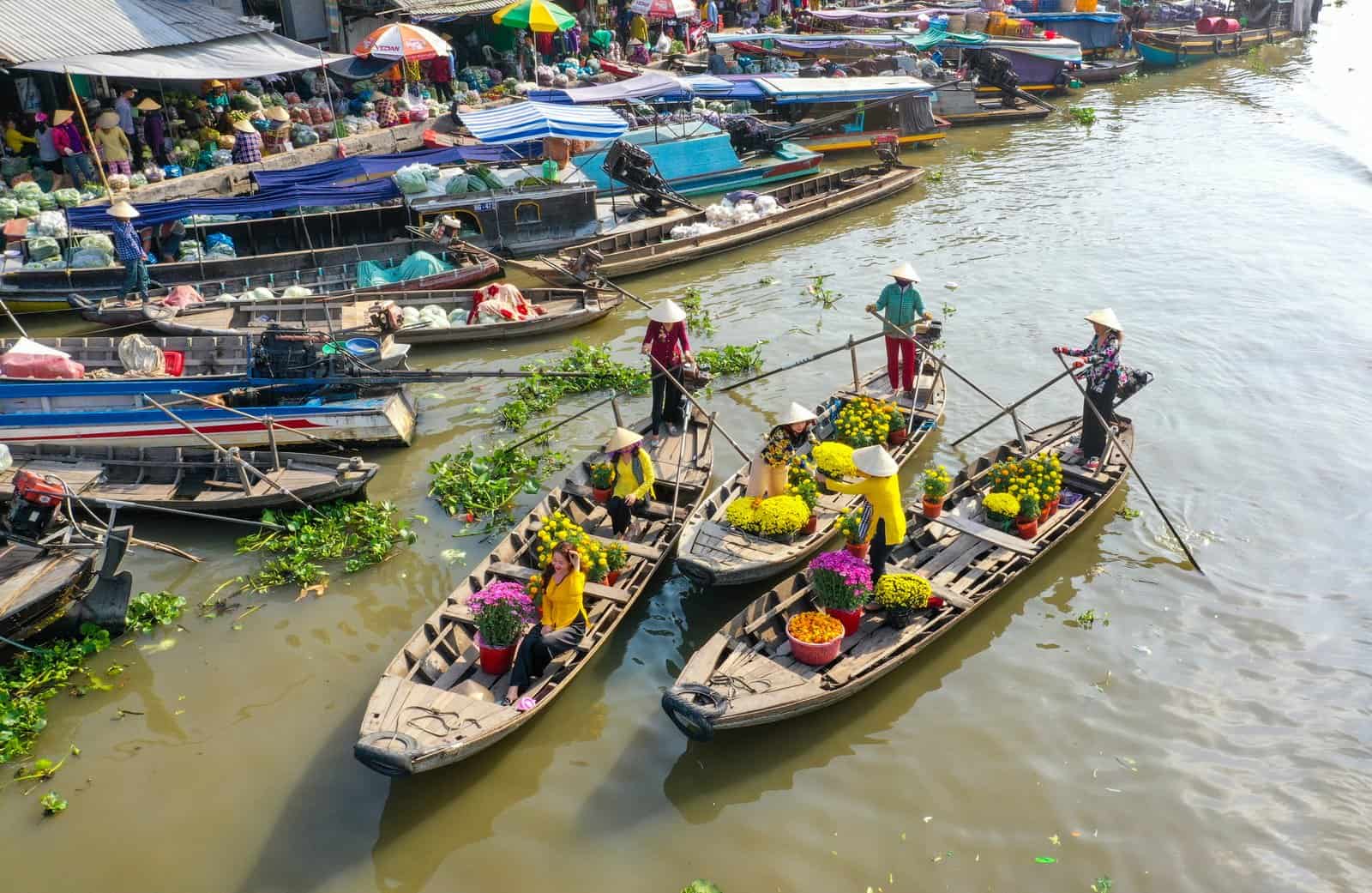 Top Reasons to Visit a Floating Market in the Mekong Delta