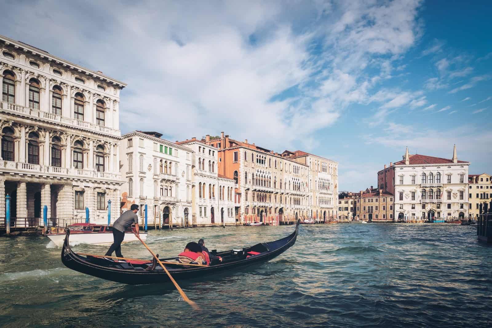 From Milan: Day Trip to Venice with Guided City Tour