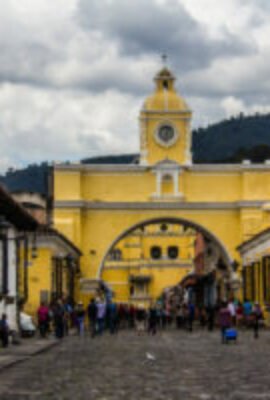 Antigua guatemala 14 1100x733 1 300x200