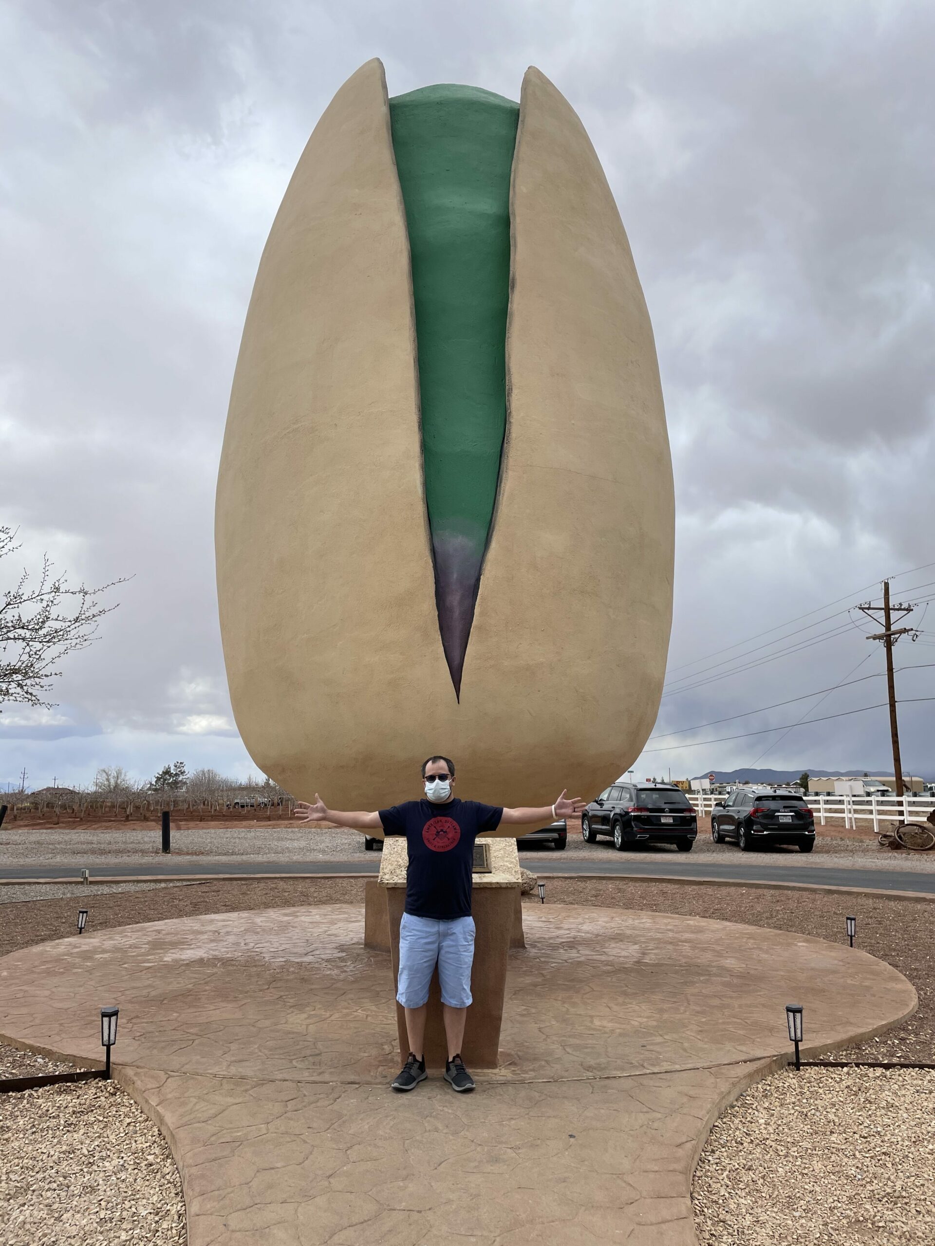 Mcginn's pistachioland home of the world's largest pistachio