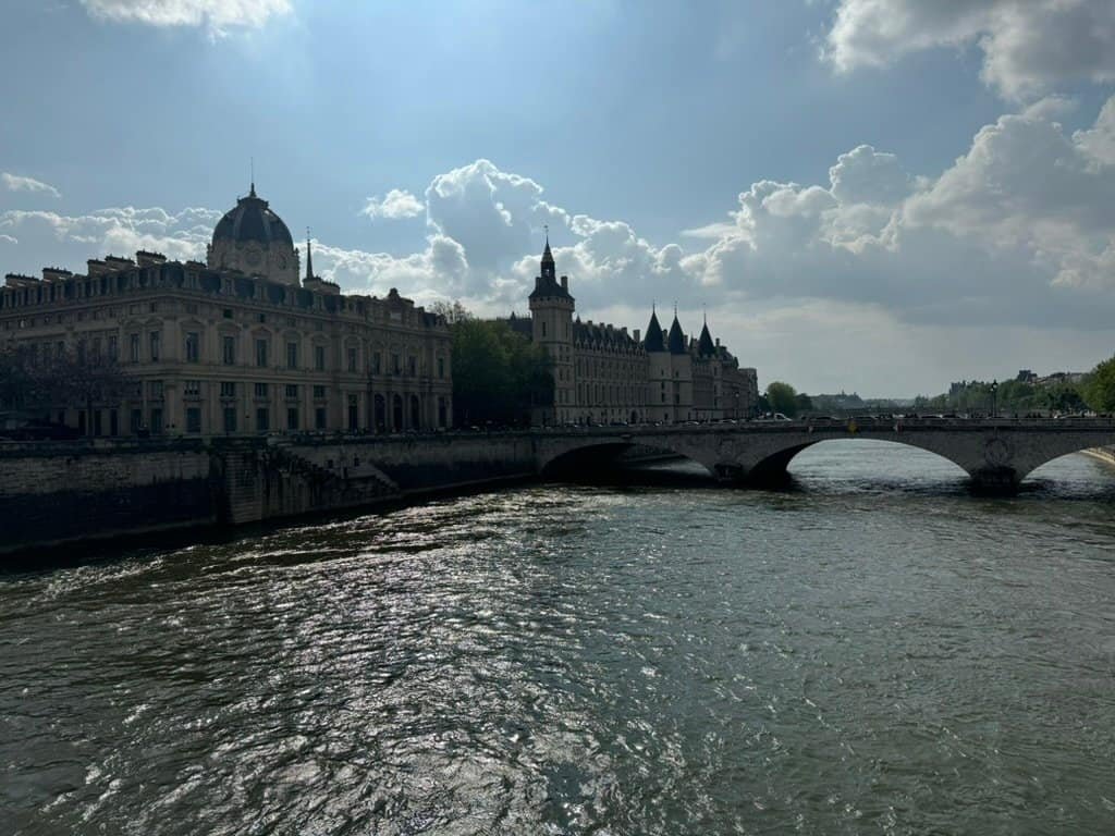 Sienne river paris