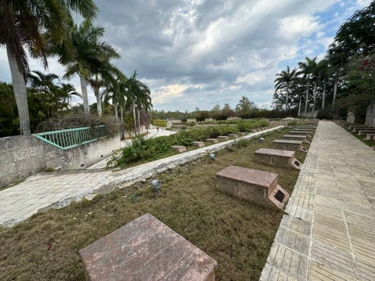 Che guevara mausoleum