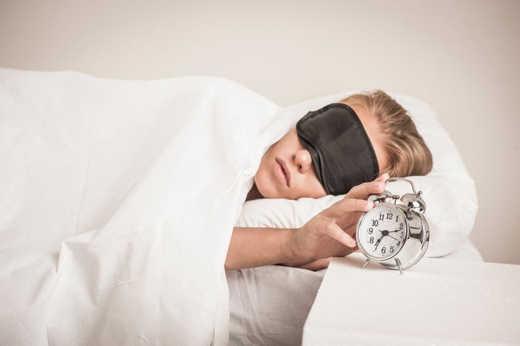 Noise-canceling sleep mask