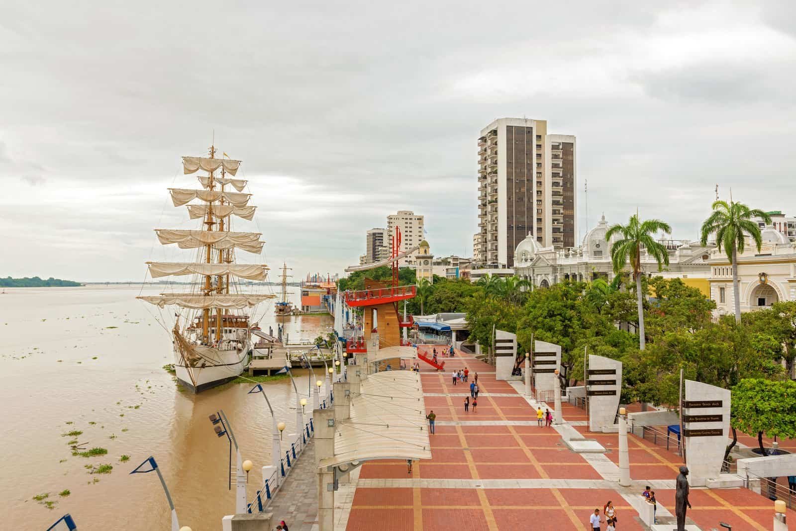 Malecon 2000