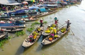 Top reasons to visit a floating market in the mekong delta