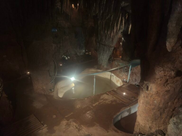 Piedra de agua, fuente termal & spa