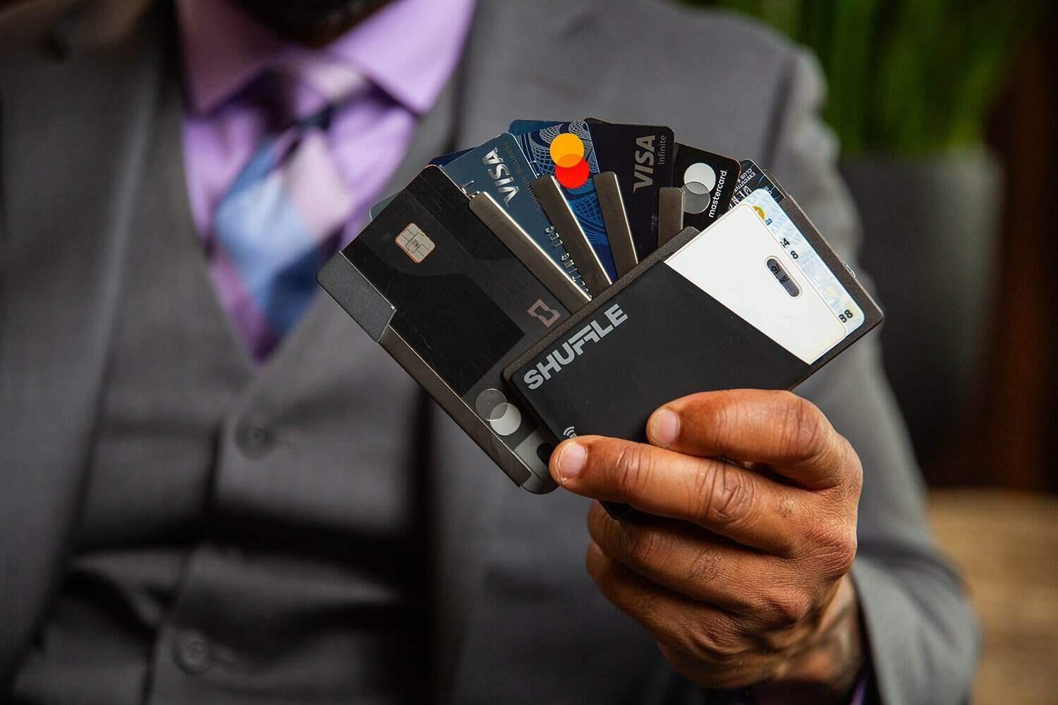 RFID Protection: Do You Need It in a Minimalist Wallet When You Travel?