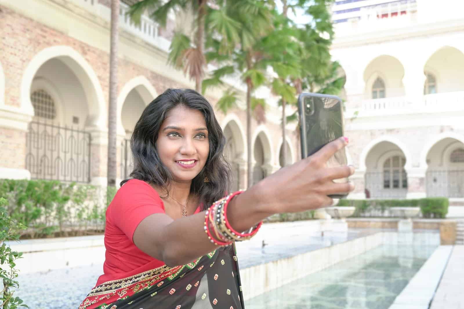 Facetime and postcards: Simple ways to stay connected with loved ones while travelling