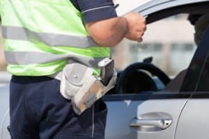 5 Simple Ways to Avoid Traffic Ticket Issues While Traveling