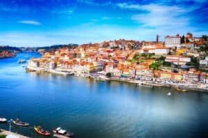 Top Reasons to Choose an Aparthotel for Your Next Trip to Porto Top Reasons to Choose an Aparthotel for Your Next Trip to Porto