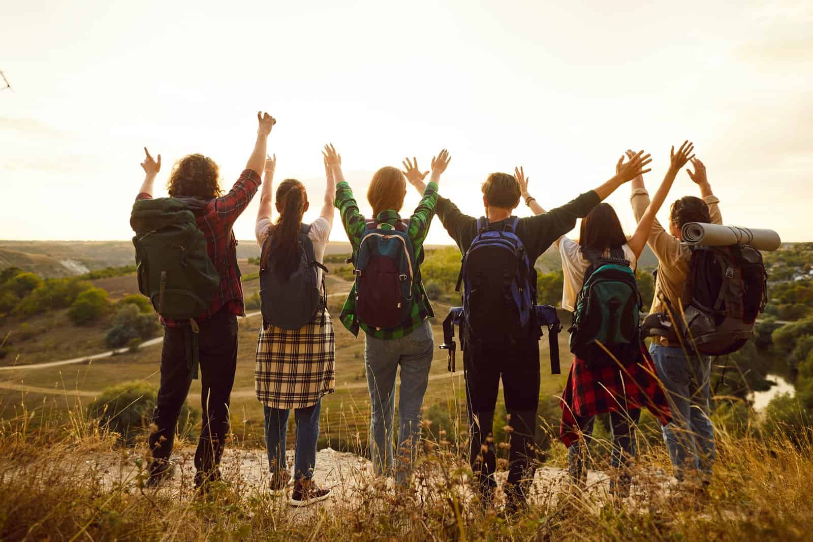 How to Plan a Reunion Trip with Your Old Friends