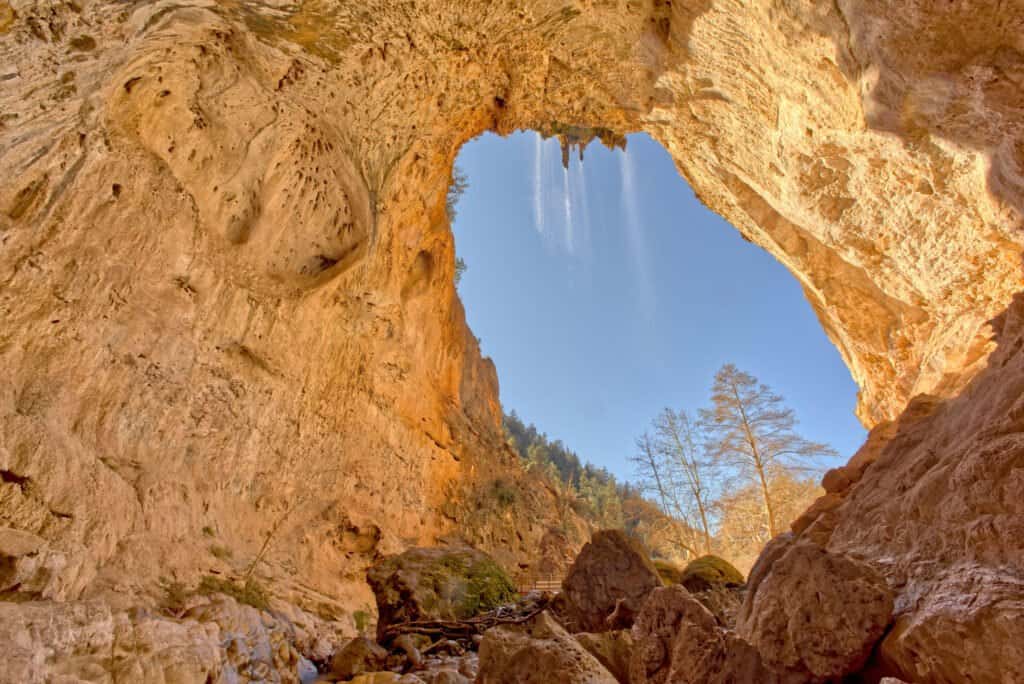 Tonto Natural Bridge State Park